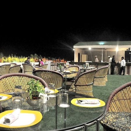 Hotel Jaipur Palace Екстериор снимка